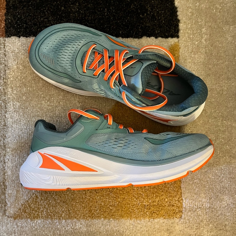 ALTRA women’s road running shoe
